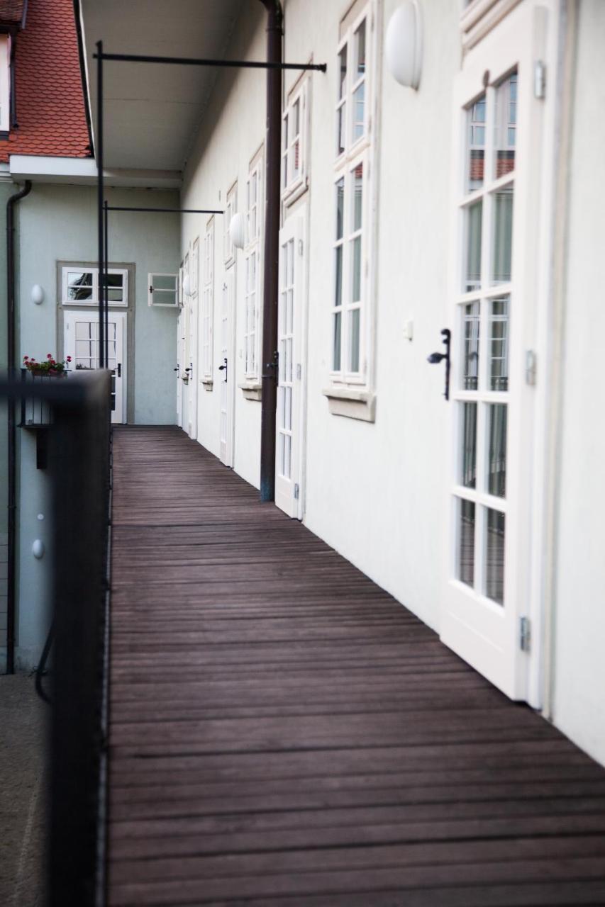 Althansky Palac Znojmo Buitenkant foto